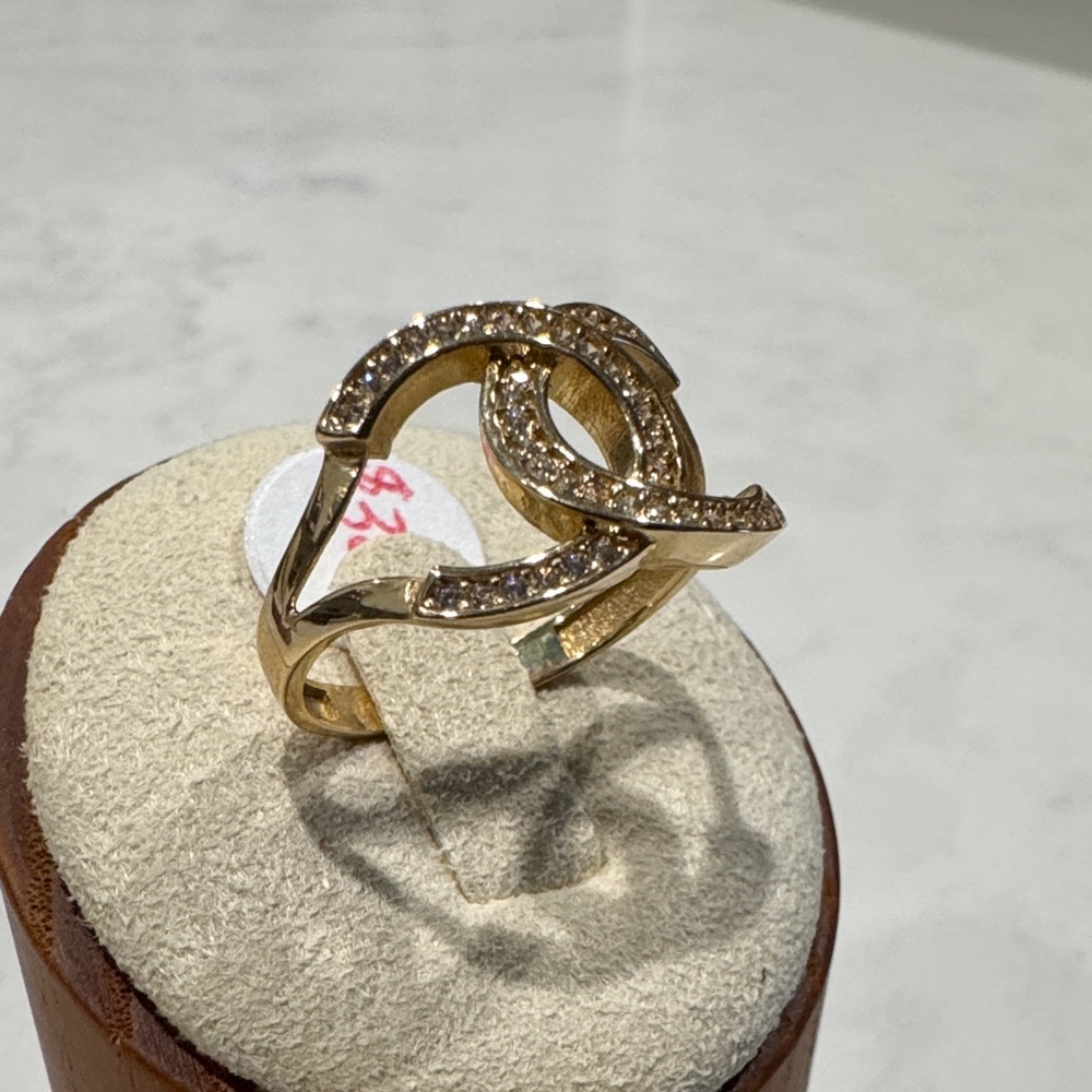 Elegant Gold Interlocking Ring With Crystals - image 4